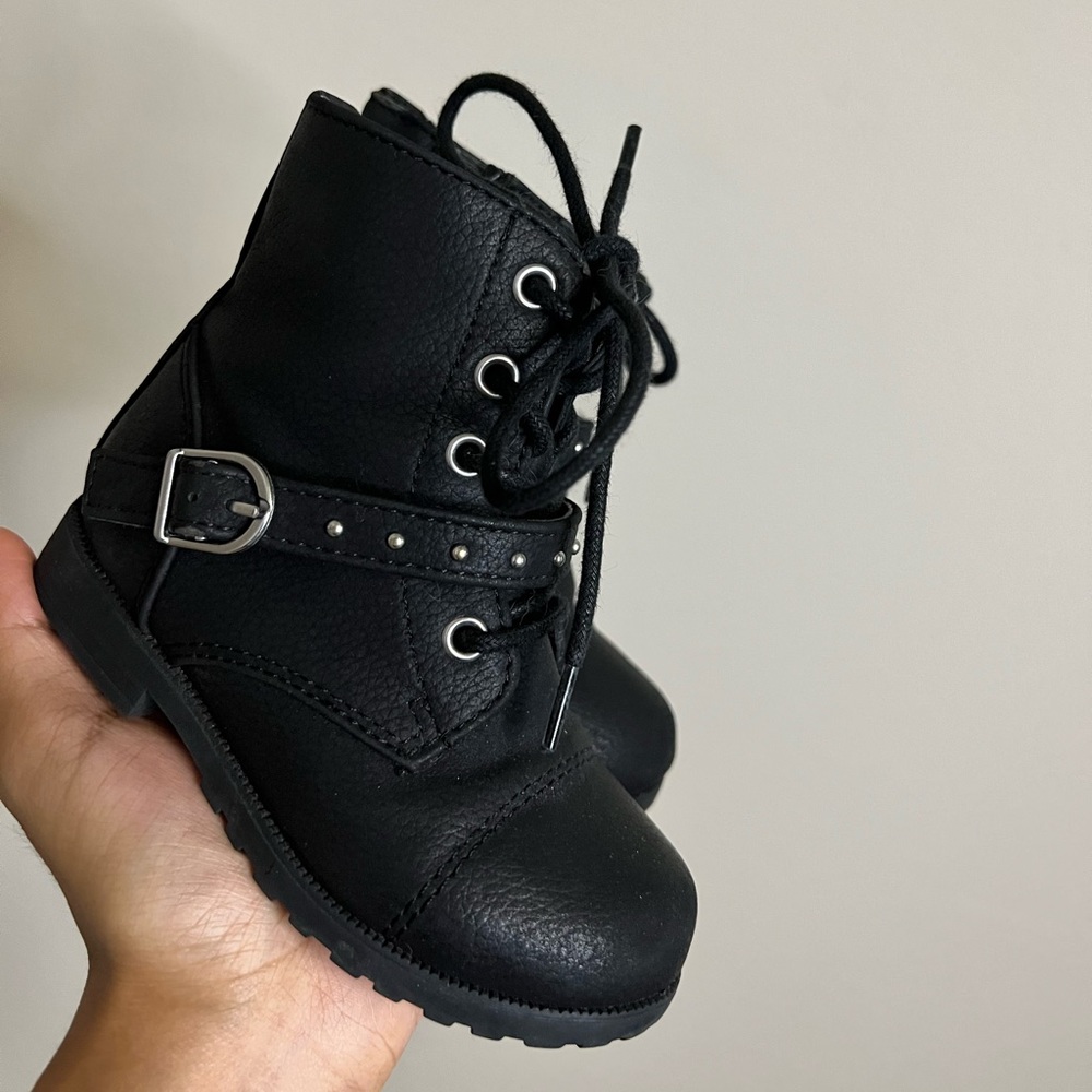 The Children’s Place Toddler Black Buckle Booties ✨